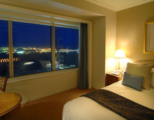 横浜ロイヤルパークホテルの部屋～レギュラーフロア　コンフォートダブル　ベイブリッジビュー