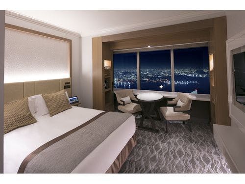横浜ロイヤルパークホテルの部屋～スカイリゾート　アトリエコンフォートダブルベイブリッジビュー
