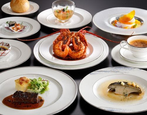 志摩観光ホテル ザ ベイスイートの海の幸フランス料理「トラディション」