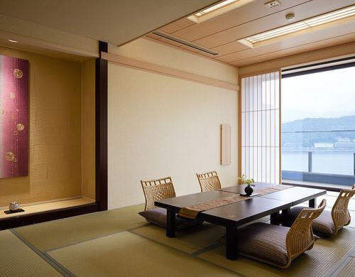 富士河口湖温泉　湖南荘の部屋～【たまゆら】和室12畳上層階　河口湖側