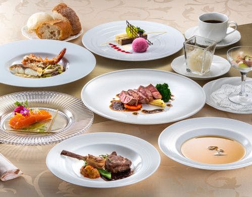 フルーツパーク富士屋ホテルの西欧料理（洋食）「La cours du de Premium」（ラコース　プレミアム）