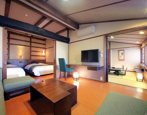 奈良屋の部屋～【泉游亭・こまくさ】リビング＋和室＋洋ベッドルーム