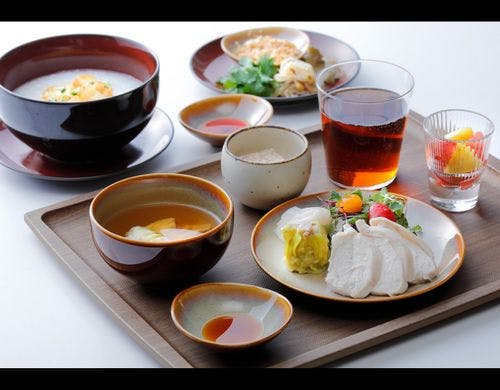 都シティ 大阪本町の中国料理と西洋料理のセットメニュー