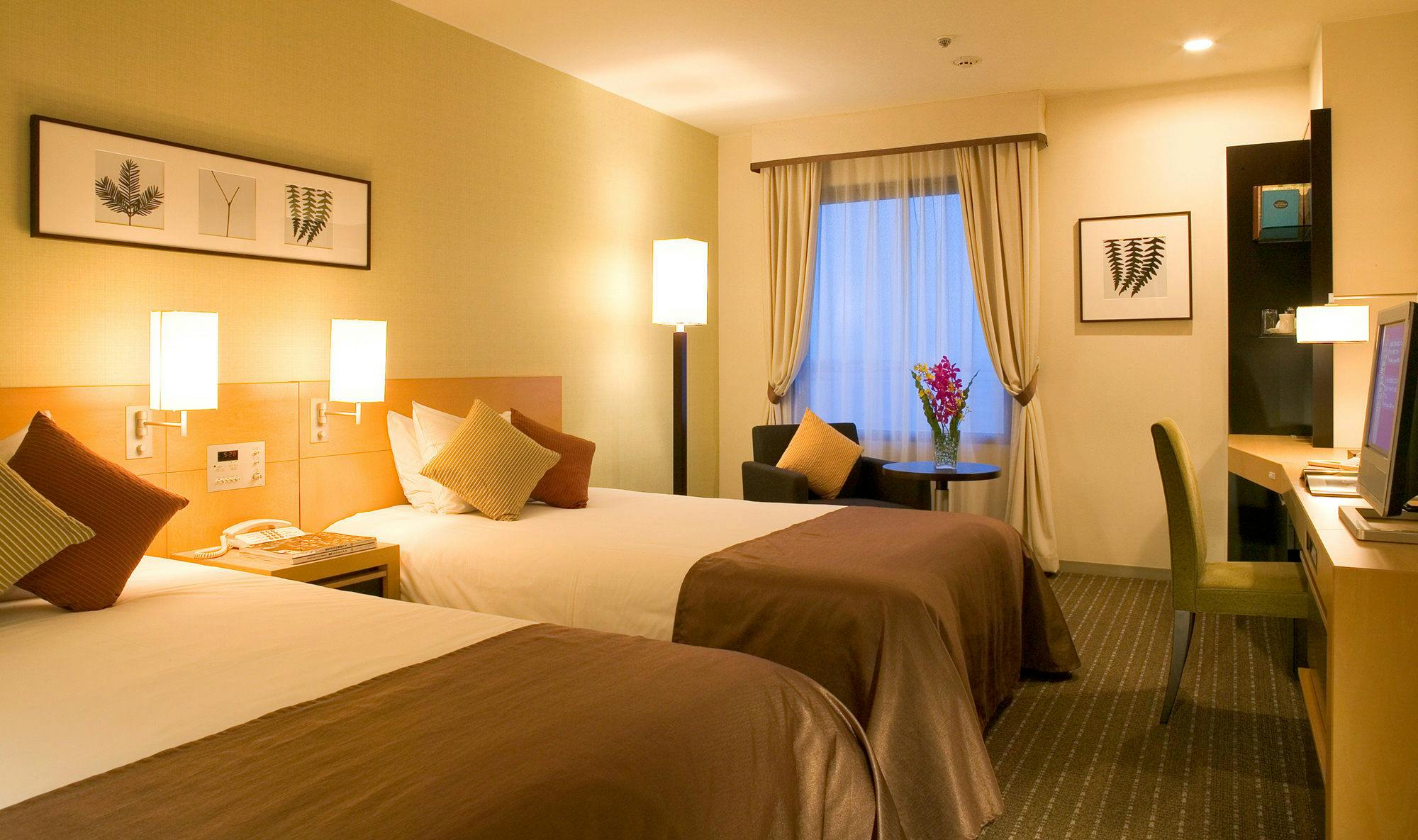 ãå«ç
ãè¡å´ãã¤ã³ã«ã¼ã