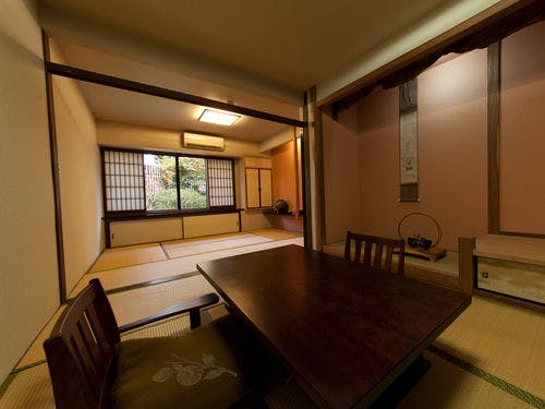 九州山河料理　極楽温泉　匠の宿の部屋～和室12畳　2階