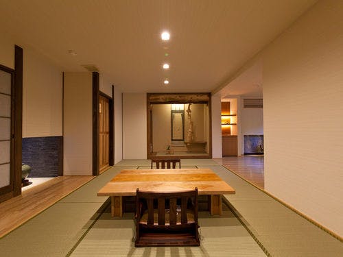 九州山河料理　極楽温泉　匠の宿の部屋～和洋室24畳