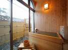 八幡平ハイツの部屋～檜の内湯付き ツインルーム＋和室7.5畳の和洋室