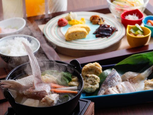 湊小宿 海の薫とAWAJISHIMAの和朝食セット＆炙りバイキング