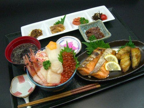 HAKODATE 男爵倶楽部　HOTEL＆RESORTSの函館朝市提携店　和定食・海鮮丼