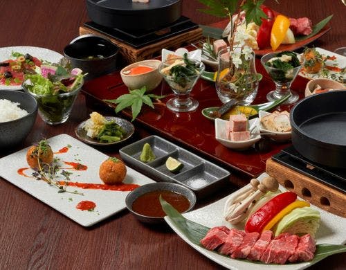 hotel around TAKAYAMAの飛騨牛赤身肉の陶板焼き夕食