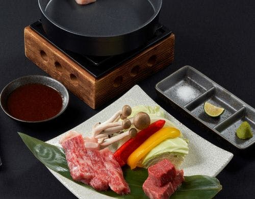 hotel around TAKAYAMAのプレミアム飛騨牛（ロース・ヒレ肉）の陶板焼き夕食