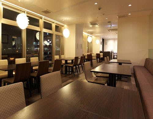 アーバンホテル南草津の2階　カフェレストラン「ラベンダー」