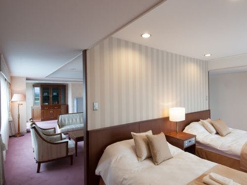 ロイヤルホテル 能登 -DAIWA ROYAL HOTEL-の部屋～スイートルーム70平米／7階オーシャンビュー 喫煙