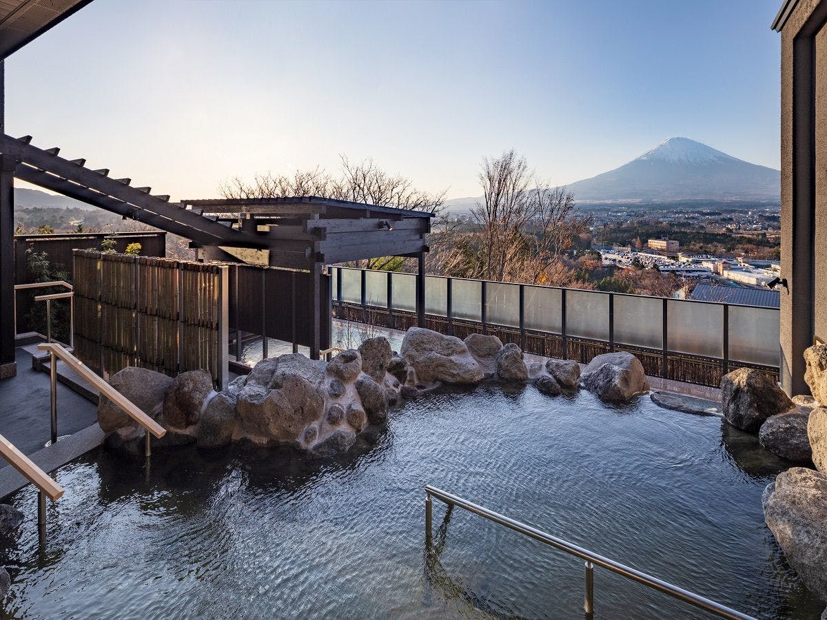 HOTEL CLADから望む富士山