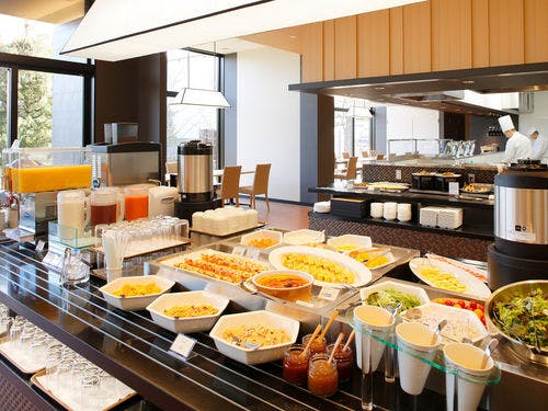 金沢　彩の庭ホテルの地元の旬の食材をふんだんに使った朝食をブッフェスタイルで