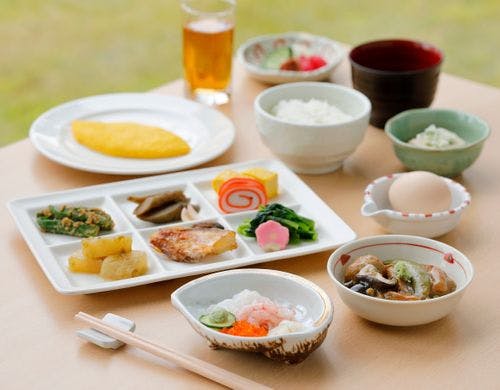 金沢　彩の庭ホテルの地元の旬の食材をふんだんに使った朝食をブッフェスタイルで