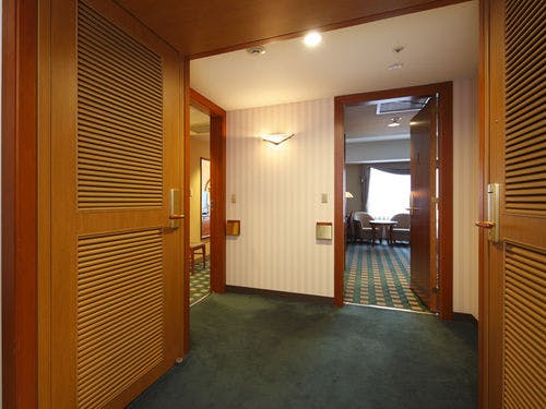 横浜ベイシェラトン ホテル＆タワーズの部屋～スタンダード・コネクトルーム34+34平米（1室で2部屋分）