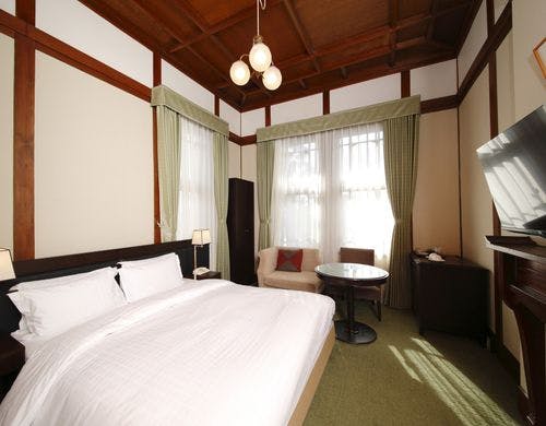 奈良ホテルの部屋～本館スタンダードダブル　タウンサイド【禁煙・21.8平米】