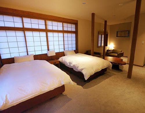 富士屋旅館の部屋～新館　デラックスツイン＜シャワーブース＞41～49平米