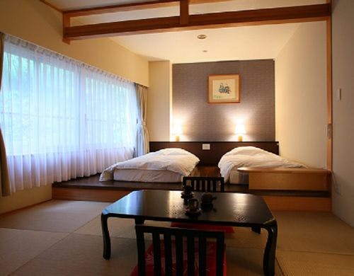 野沢グランドホテルの部屋～山側のコンパクトな和洋室　ツイン・ロータイプベッド（Fタイプ