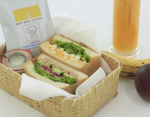 伝泊　徳之島（天城町）の【朝食】お野菜たっぷりで色鮮やかなサンドイッチをお届けします。