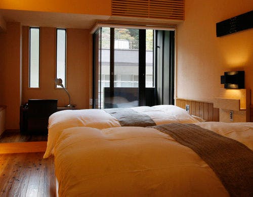 Onsen Ryokan 山喜の部屋～ローベッドのある洋室タイプのお部屋「桃」か「梅」