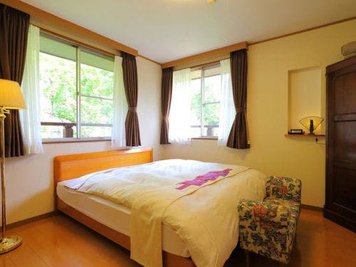 小さなホテル セラヴィの部屋～【C room】露天風呂付客室　2F・ダブル・洋室
