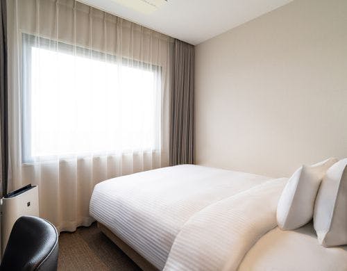 五井グランドホテルの部屋～東館スーペリアシングル｜個別空調｜ベッド幅140cm